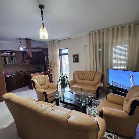 City Center Apartment Берат Екстериор снимка