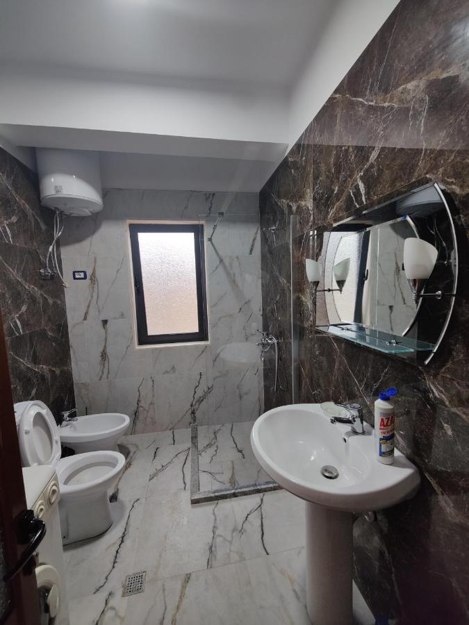 City Center Apartment Берат Екстериор снимка
