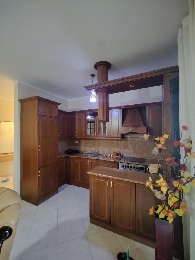 City Center Apartment Берат Екстериор снимка